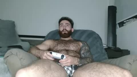 bradtrainn online show from November 22, 12:10 am