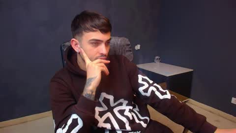 BrandonTateX online show from March 2, 5:08 am