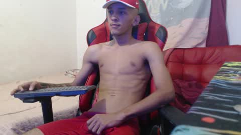 Snapshot of brayan_chevignon chatting on September 16, 8:37 am brayan_chevignon online show from September 16, 8:37 am