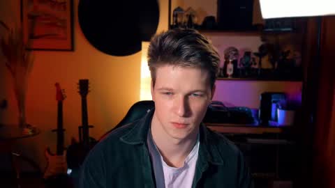 Snapshot of brestonsweet chatting on March 7, 7:38 pm brestonsweet online show from March 7, 7:38 pm