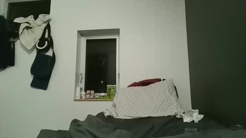 briangauthier online show from December 15, 3:14 am