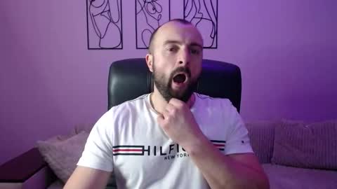 brindlefly69 online show from November 3, 11:36 am