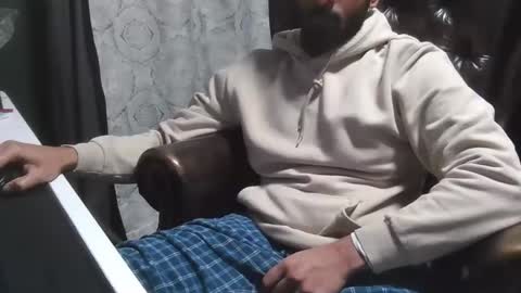 Snapshot of brownbd32 chatting on January 14, 11:27 pm brownbd32 online show from January 14, 11:27 pm