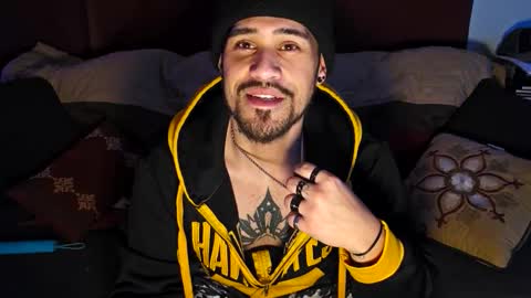 brownboyt online show from December 14, 7:48 am