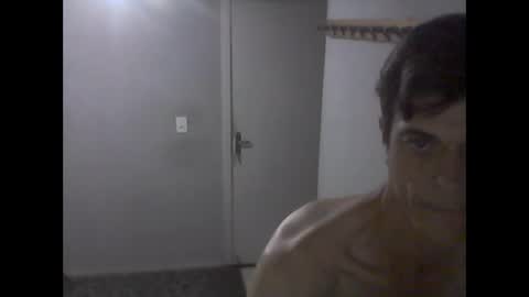 bruno22101010 online show from May 17, 8:27 pm