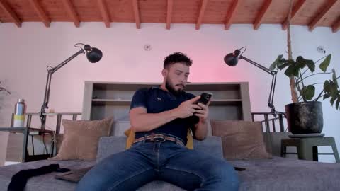 Andres Suarez online show from March 3, 8:16 pm