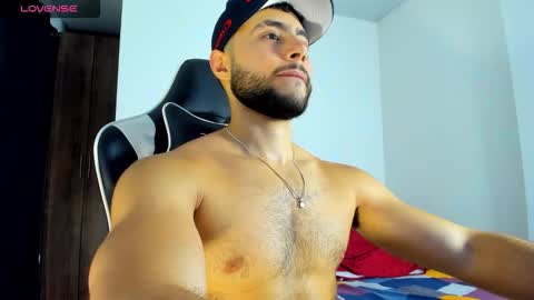 Snapshot of bryan_oficials chatting on September 24, 7:40 am bryan_oficials online show from September 24, 7:40 am