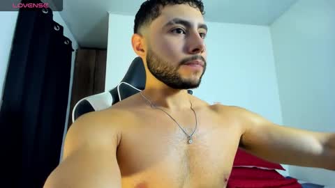 Snapshot of bryan_oficials chatting on October 18, 11:42 pm bryan_oficials online show from October 18, 11:42 pm