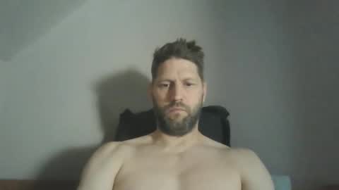 bubblebee1982 online show from May 28, 6:44 am