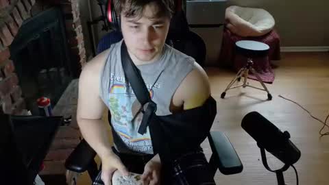 BubblebuttBdn online show from April 12, 6:53 pm