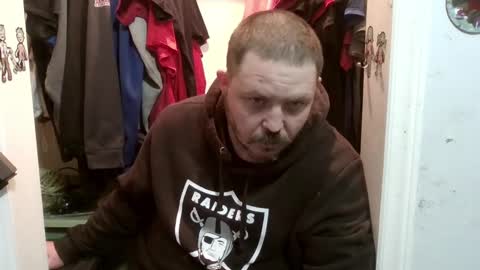 budsonly33 online show from January 12, 6:49 am