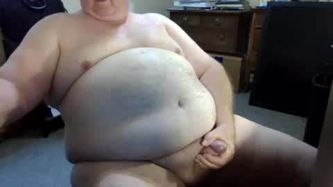 Snapshot of bullfrogg5050 chatting on October 6, 10:14 pm bullfrogg5050 online show from October 6, 10:14 pm