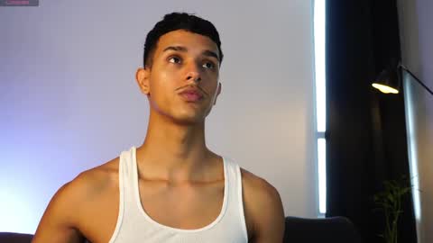 Buster independent model online show from April 1, 5:43 pm