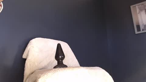 Snapshot of butch215 chatting on December 13, 4:38 pm Butch online show from December 13, 4:38 pm