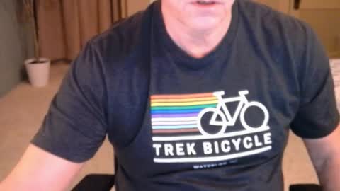 Snapshot of buttnakedfun954737 chatting on January 24, 11:48 am Miles online show from January 24, 11:48 am