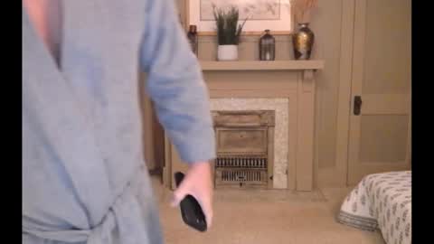 Snapshot of buttnakedfun954737 chatting on February 10, 11:04 am Miles online show from February 10, 11:04 am