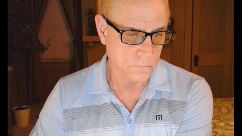 Snapshot of buttnakedfun954737 chatting on March 11, 10:29 am Miles online show from March 11, 10:29 am