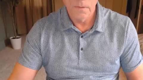 Snapshot of buttnakedfun954737 chatting on January 6, 5:27 pm Miles online show from January 6, 5:27 pm