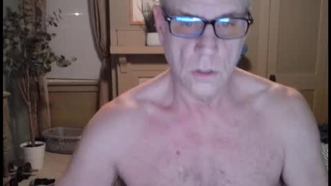 Miles online show from January 7, 11:48 am