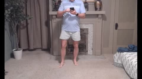 Snapshot of buttnakedfun954737 chatting on February 18, 10:38 am Miles online show from February 18, 10:38 am