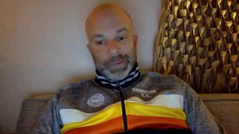 Snapshot of buurman1982isback chatting on October 3, 10:04 pm buurman1982isback online show from October 3, 10:04 pm