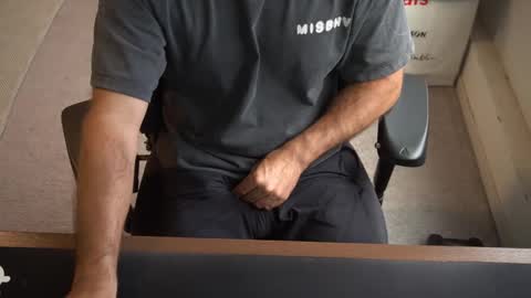 caliguyzrfun online show from October 8, 1:10 am