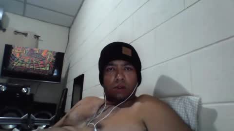 Snapshot of calipso1222 chatting on February 5, 4:59 am calipso1222 online show from February 5, 4:59 am