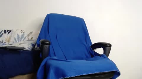 calvinhotlatino online show from November 14, 2:59 am