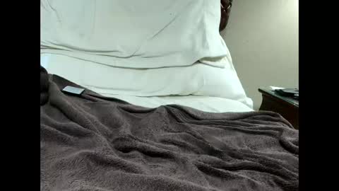 camdude2024 online show from November 7, 12:25 am