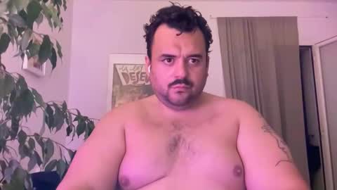 camerasareflashin online show from April 4, 12:18 am