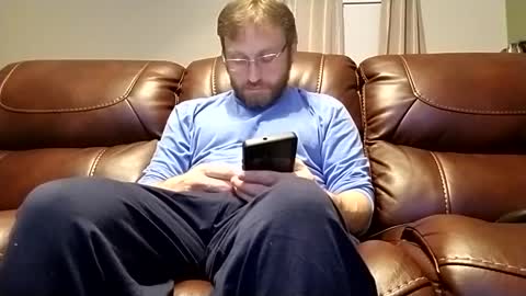 Snapshot of camguy2425 chatting on January 18, 2:07 am CamGuy online show from January 18, 2:07 am