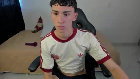 camiboy666 online show from December 3, 7:09 pm