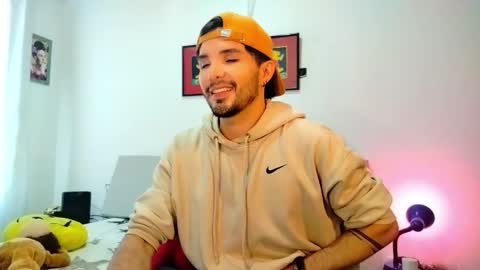 camilo online show from February 2, 10:18 pm