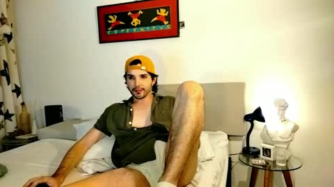 Snapshot of camilosaennz chatting on October 12, 12:15 am camilo online show from October 12, 12:15 am