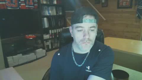 Snapshot of canadianboi6969 chatting on February 21, 9:43 pm CanadianBacon6969 online show from February 21, 9:43 pm