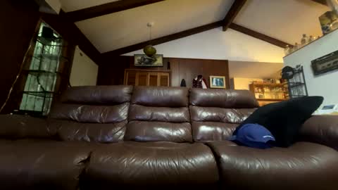 Snapshot of canadianchris1007 chatting on January 28, 4:08 am Chris online show from January 28, 4:08 am