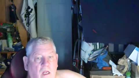 Snapshot of canoelicker69 chatting on September 22, 3:33 pm canoelicker69 online show from September 22, 3:33 pm