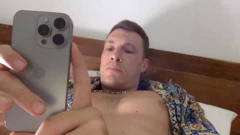 Snapshot of capt_oliver chatting on September 30, 4:32 pm follow my twitter online show from September 30, 4:32 pm