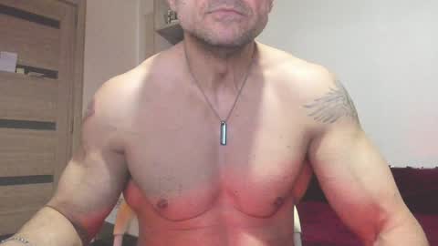 Snapshot of carin_the_body chatting on December 9, 5:13 pm Laz online show from December 9, 5:13 pm