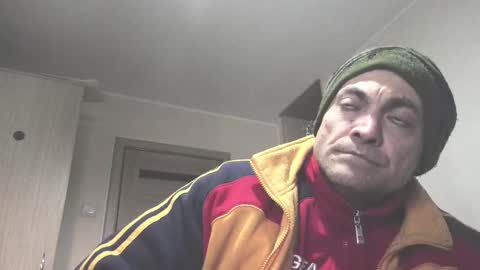 Snapshot of carin_the_body chatting on March 4, 4:38 am Laz online show from March 4, 4:38 am