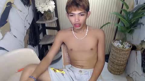 CARL online show from April 11, 11:36 am