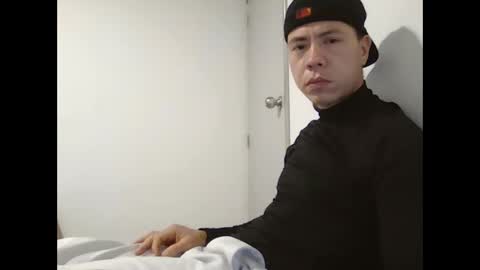 Snapshot of carlomorelo chatting on October 23, 12:47 am carlomorelo online show from October 23, 12:47 am