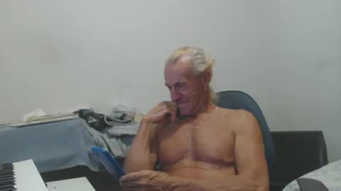 carlos online show from May 28, 1:58 am