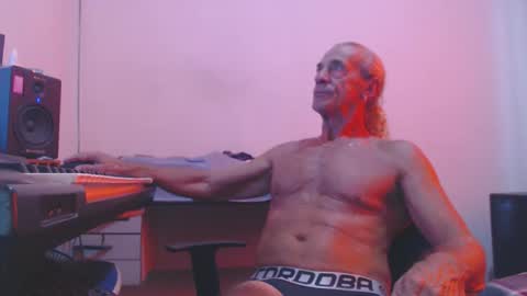 carlos online show from February 20, 12:51 pm