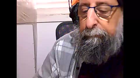 Snapshot of casual53 chatting on February 28, 7:05 am casual53 online show from February 28, 7:05 am