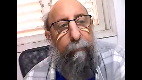 Snapshot of casual53 chatting on February 6, 6:40 am casual53 online show from February 6, 6:40 am