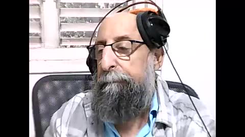 Snapshot of casual53 chatting on March 9, 3:27 pm casual53 online show from March 9, 3:27 pm