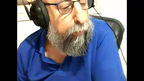 Snapshot of casual53 chatting on December 18, 4:09 am casual53 online show from December 18, 4:09 am