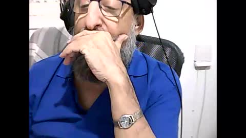 Snapshot of casual53 chatting on December 25, 1:51 pm casual53 online show from December 25, 1:51 pm