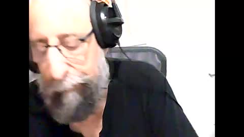 Snapshot of casual53 chatting on January 9, 4:41 am casual53 online show from January 9, 4:41 am